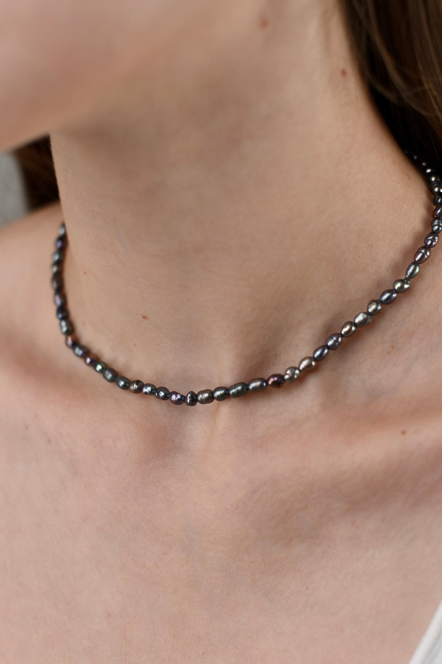 Choker cu perla neagră de 4 mm orez baroque argint
