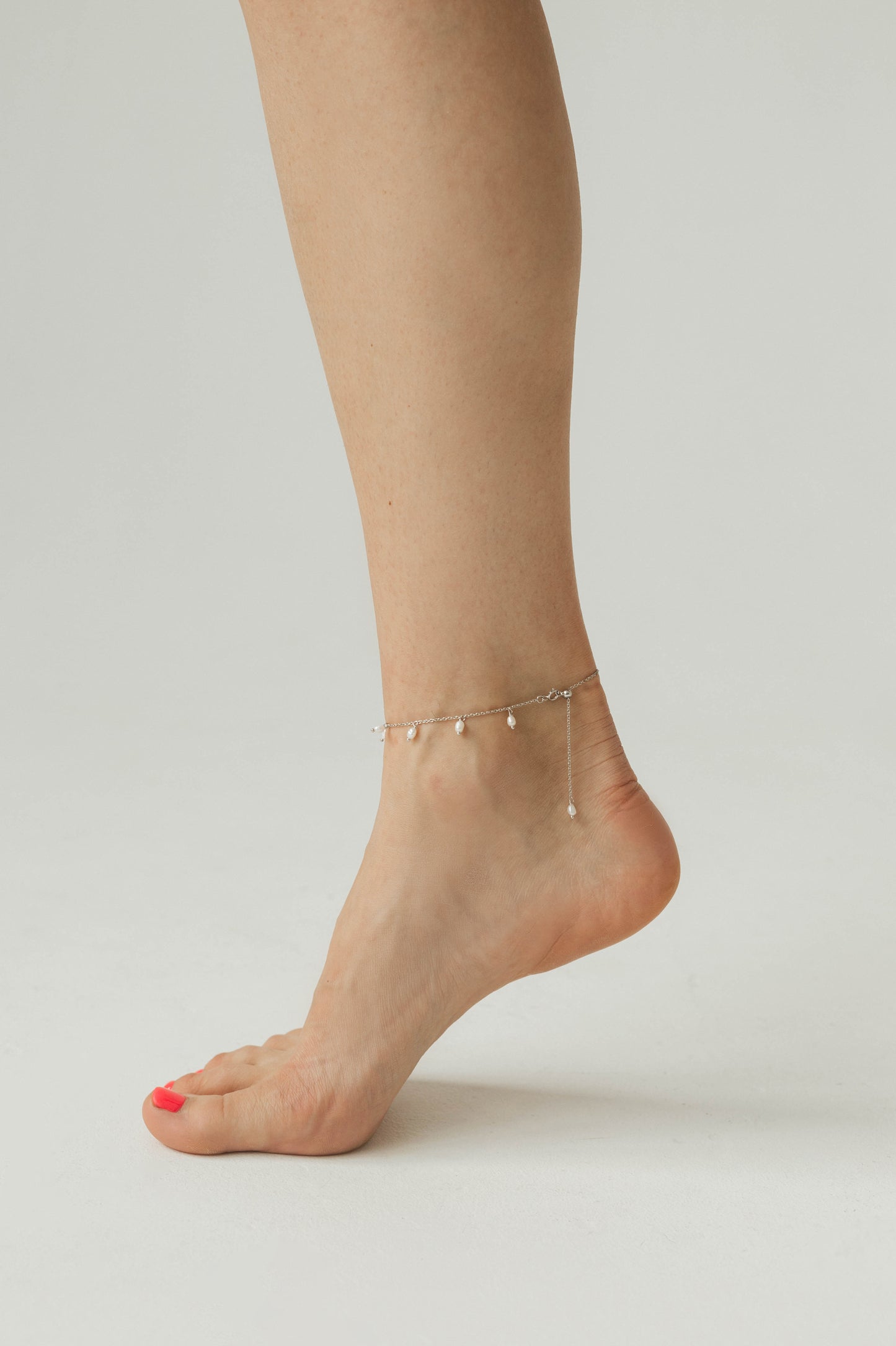 Brățară de picior cu perle albe orez 3 mm pe lanț reglabil sun